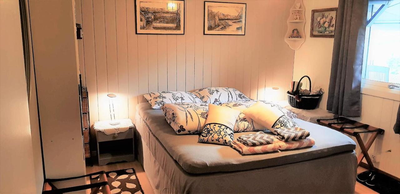 Berge & Laila'S Private Apartment Førde 外观 照片